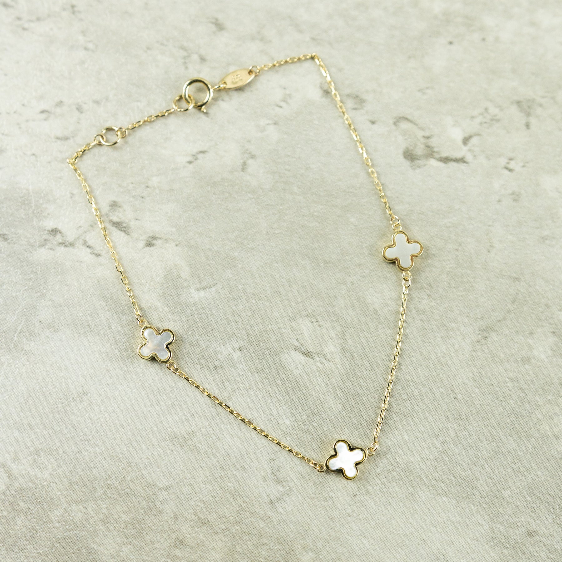 Designer Inspired 9ct Yellow Gold 3 Mother Of Pearl Petal Bracelet AVAILABLE AT RR JEWELLERS YARM