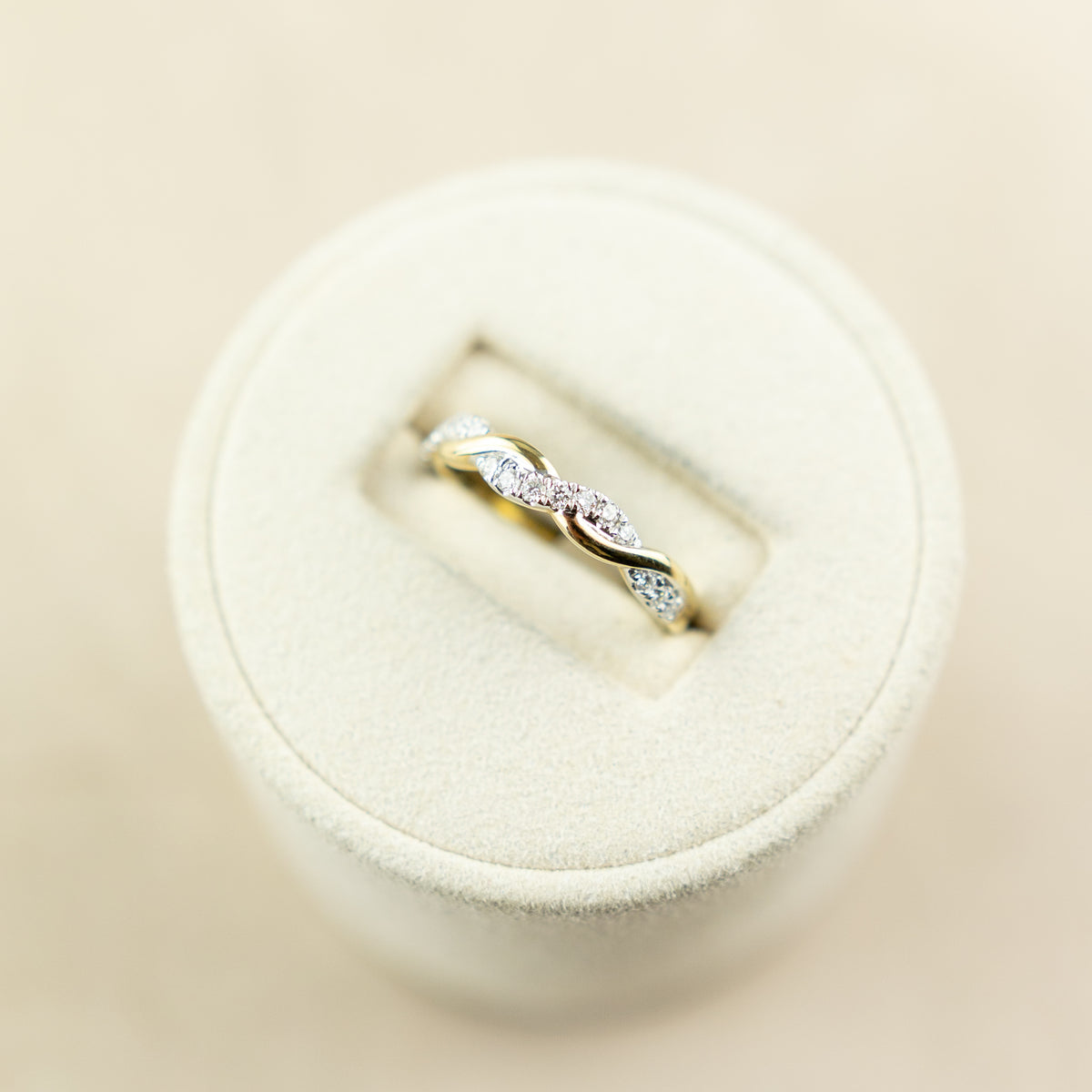 9ct yellow gold diamond set twisted band ring