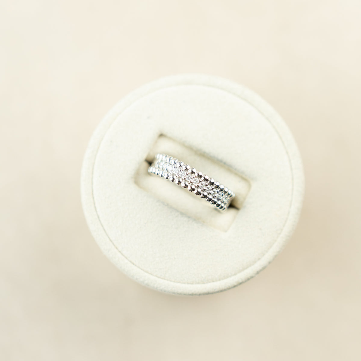 9ct white gold certified diamond band with modern beaded edge ring