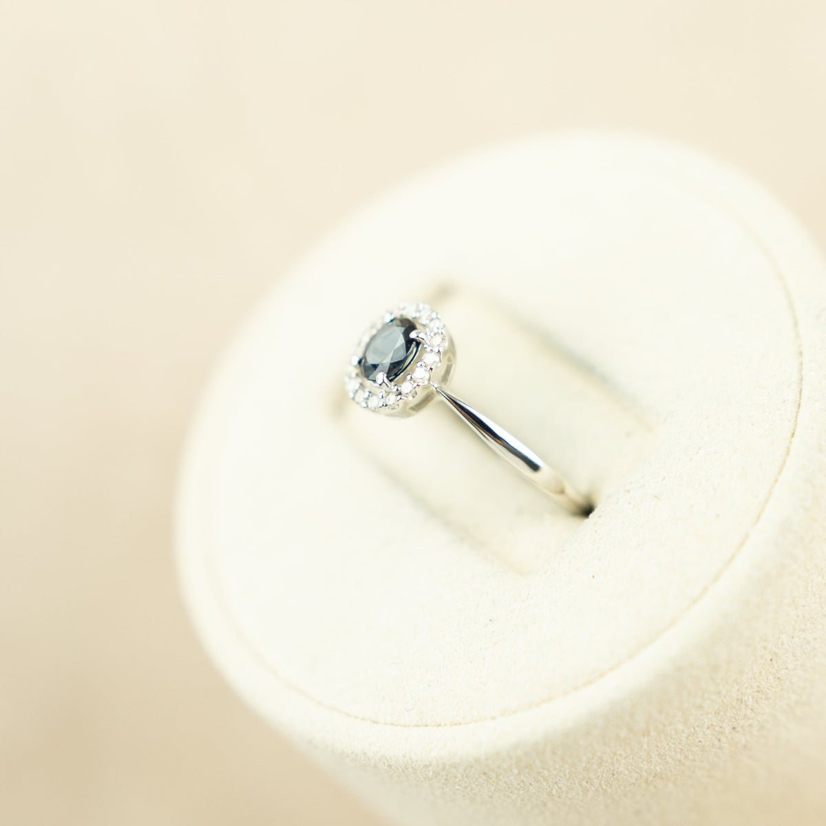 9 Karat White Gold Sapphire Diamond Halo Ring with 0.09ct