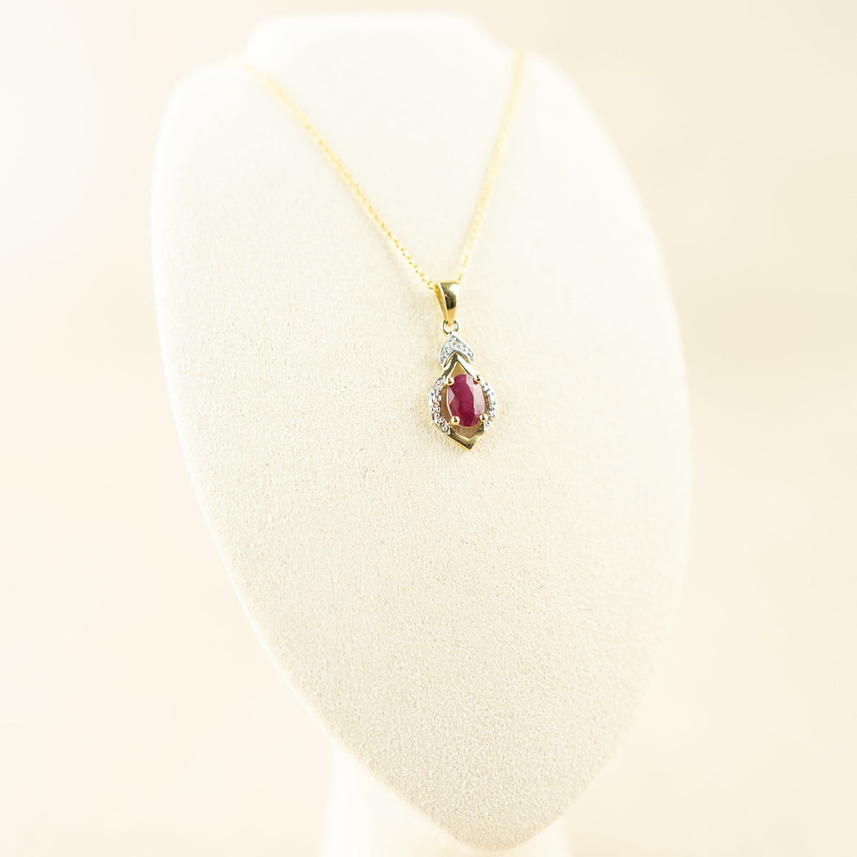 9 Karat Yellow Gold Ruby & Diamond Motif Pendant