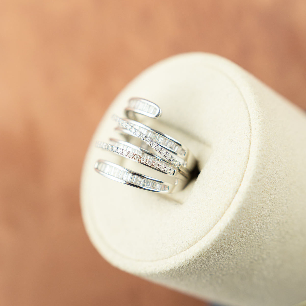 18 Karat White Gold Scatter Row Ring 1.20ct