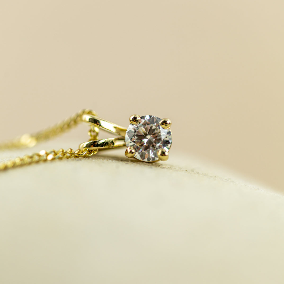 0.30ct Natural GIA Certified Round Pendant With 9 Karat Yellow Gold Claw & Chain available at RR Jewellers