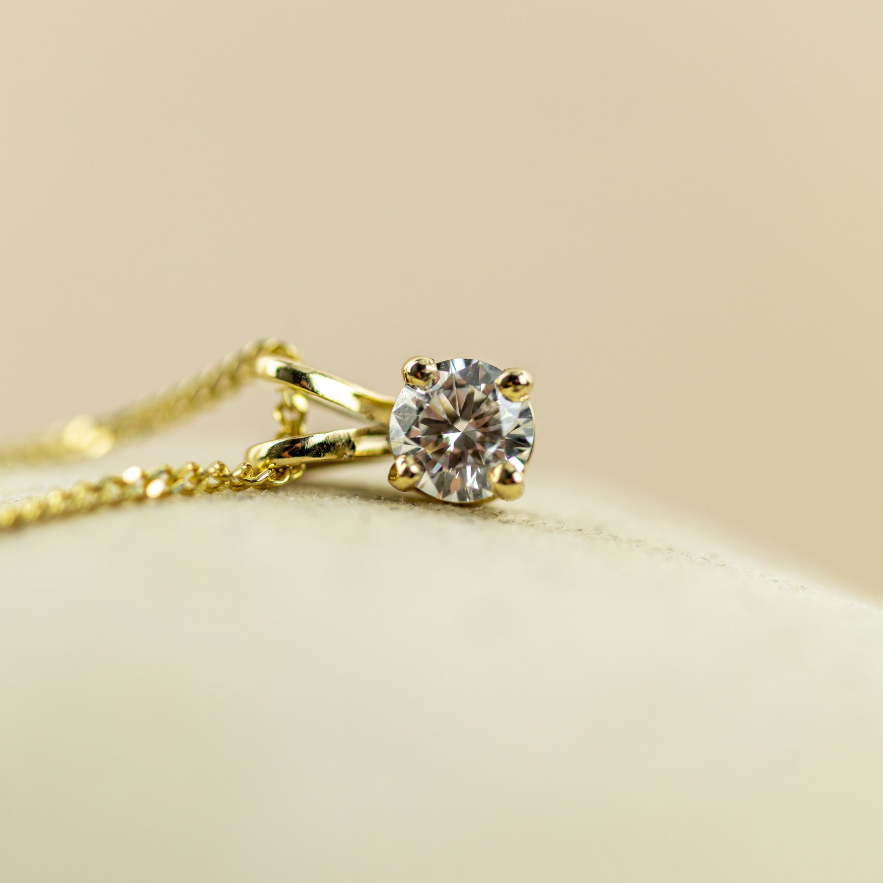 0.30ct Natural GIA Certified Round Pendant With 9 Karat Yellow Gold Claw & Chain available at RR Jewellers