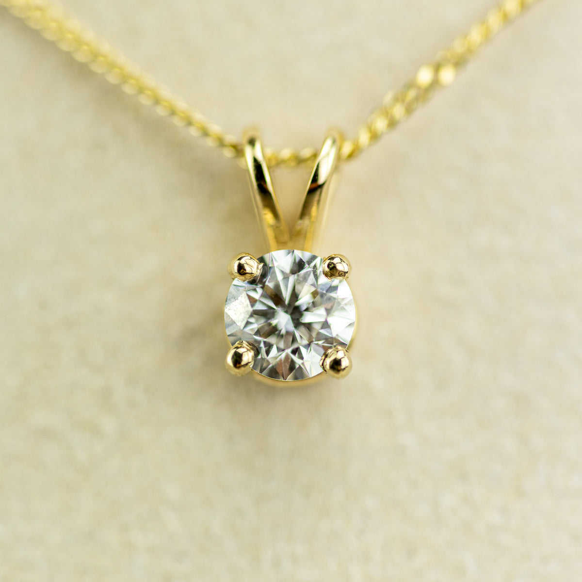 0.50ct Natural GIA Certified Round Pendant With 9ct Yellow Gold Claw & Chain