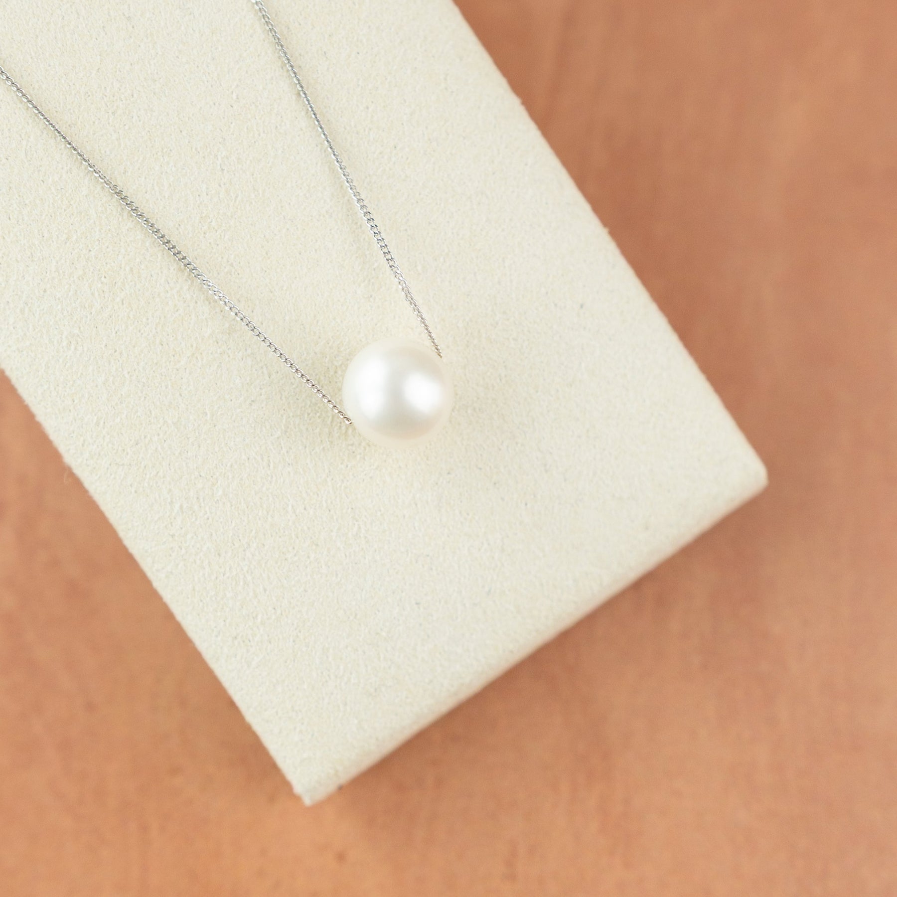 9ct white gold floating pearl necklace