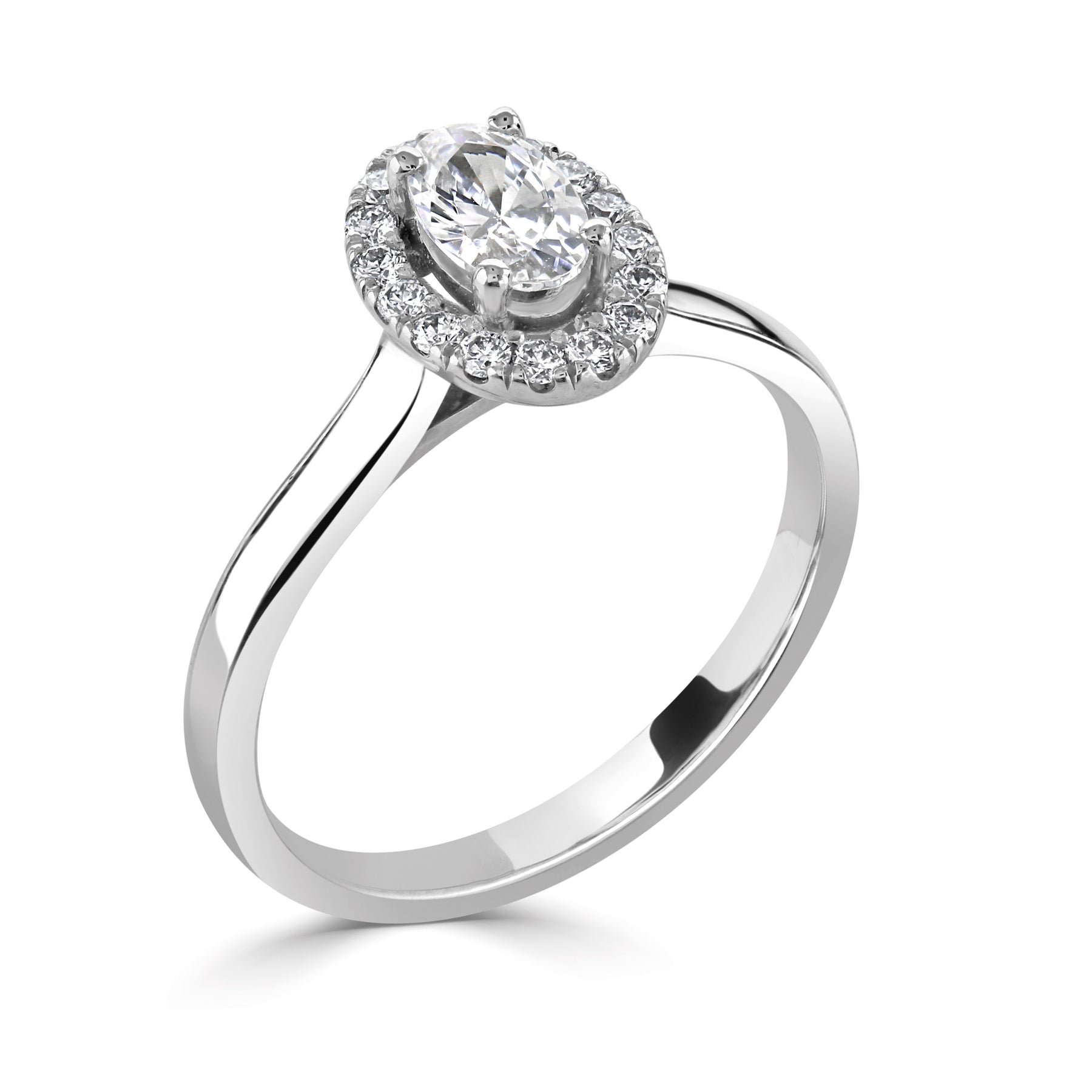 Oval cut diamond set with 4 claws halo ring