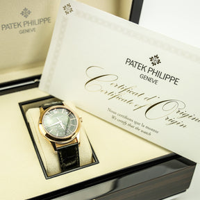 Pre-owned 2022 Patek Phillippe 5205R Annual Calendar Green Dial