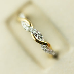 9ct yellow gold diamond set twisted band ring