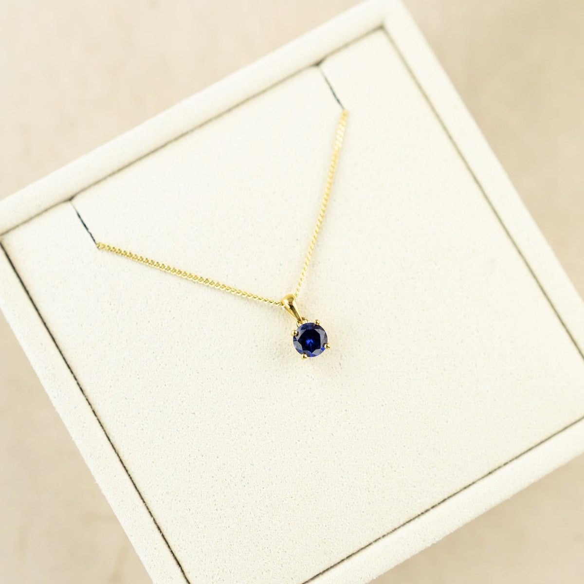 9 Karat Yellow Gold Sapphire Pendant