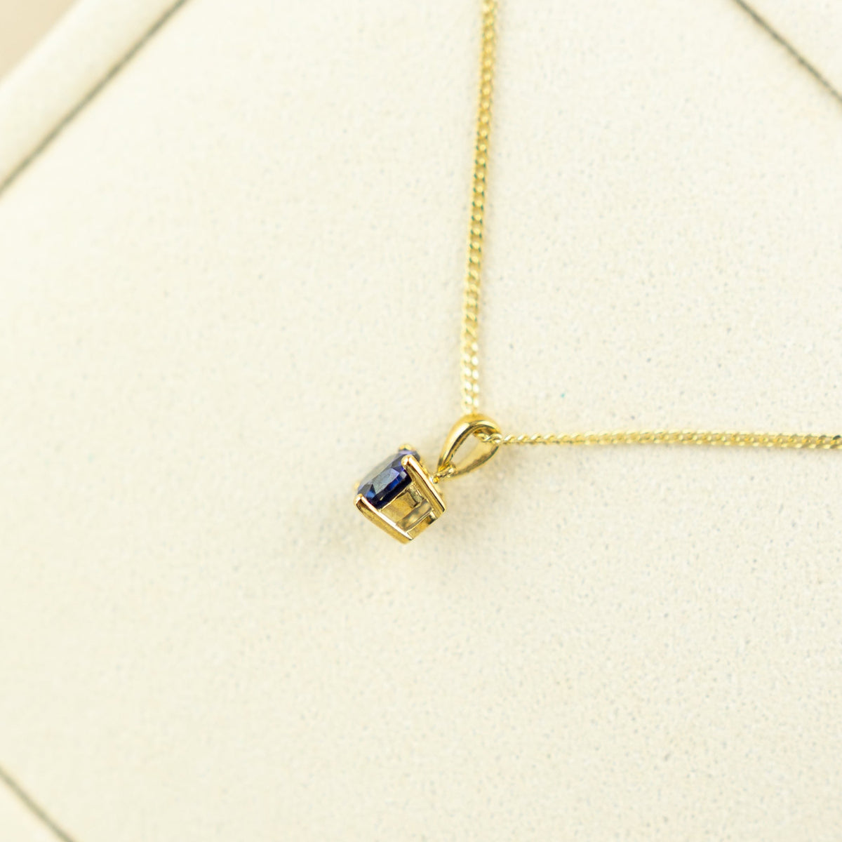 9 Karat Yellow Gold Sapphire Pendant
