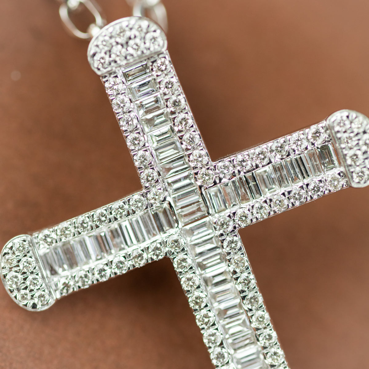 9 Karat White Gold Natural Diamond Floating Cross Pendant 2.90ct on Belcher Chain