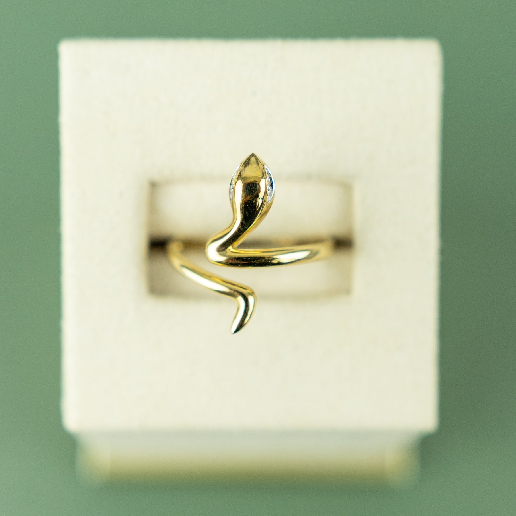 9ct yellow gold torque style snake ring