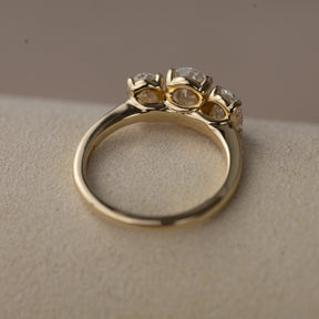 9ct yellow gold graduated 2.25ct oval cut trilogy ring