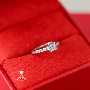 Preloved 18ct white gold princess cut Canadian ice 0.65ct diamond ring