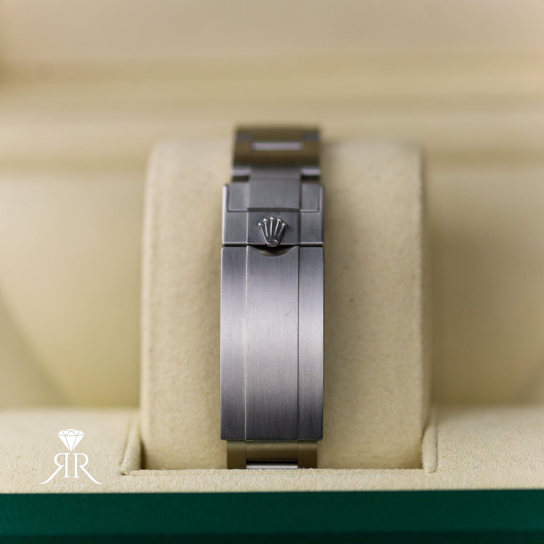 Pre-Owned 2018 Rolex Submariner”Hulk” 40mm oystersteel 116610LV | RR J