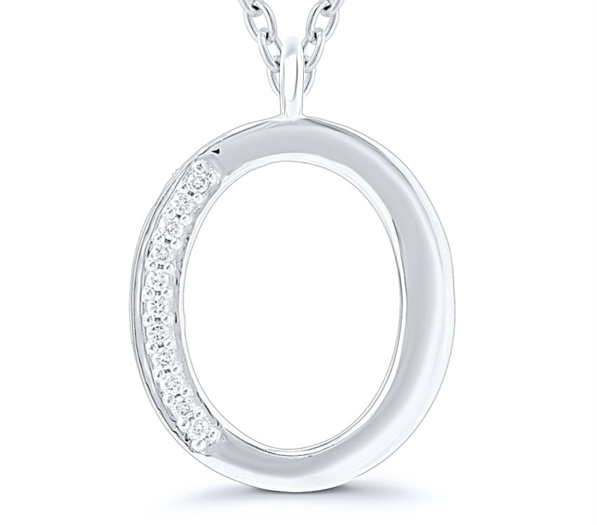 9ct white gold diamond initial O necklace 16-18 inch curb chain.