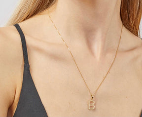 9ct yellow gold initial B necklace