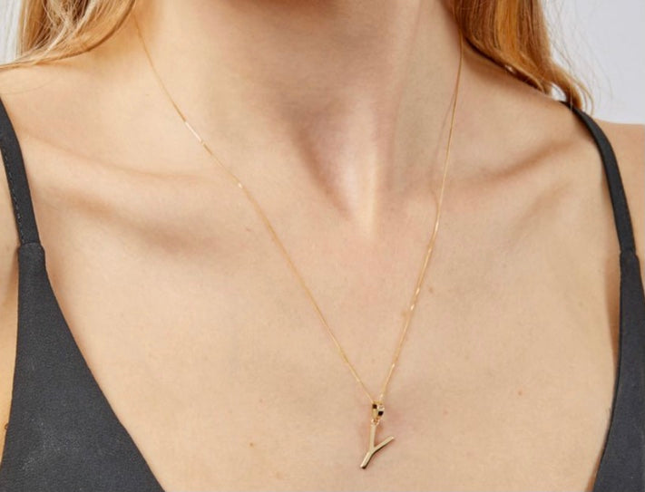 9ct yellow gold initial Y necklace